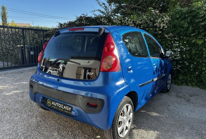Peugeot 107 1.0 12v 68cv Pack Limited 5p / CLIMATISA BLEU de 2010