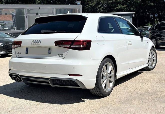 Audi A3 III 1.4 TFSI CoD 150ch S line Blanc de 2017