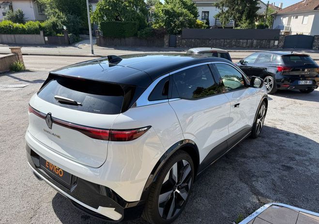 Renault Megane ev 60 e-tech electric 220 ch 60kwh charg Blanc de 2022