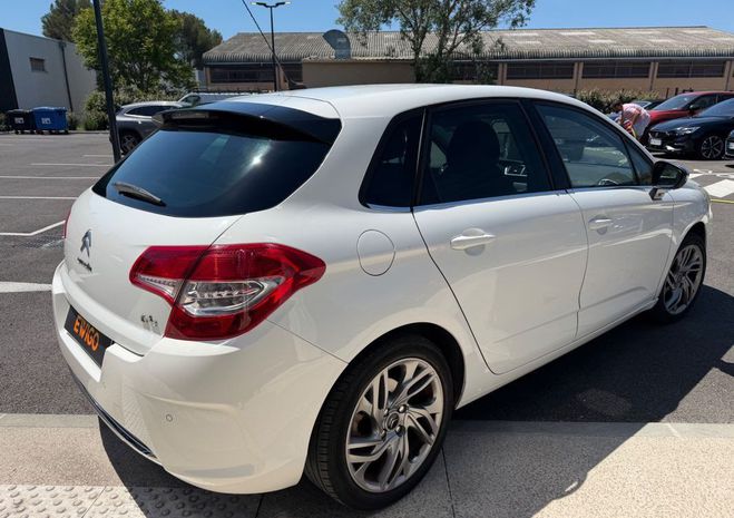 Citroen C4 tpmr 1 �re main 1.6 e-hdi 115 ch attract Blanc de 2013