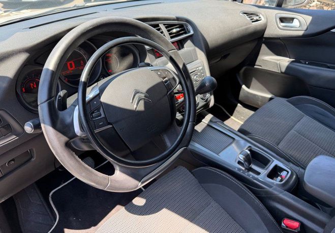 Citroen C4 tpmr 1 �re main 1.6 e-hdi 115 ch attract Blanc de 2013