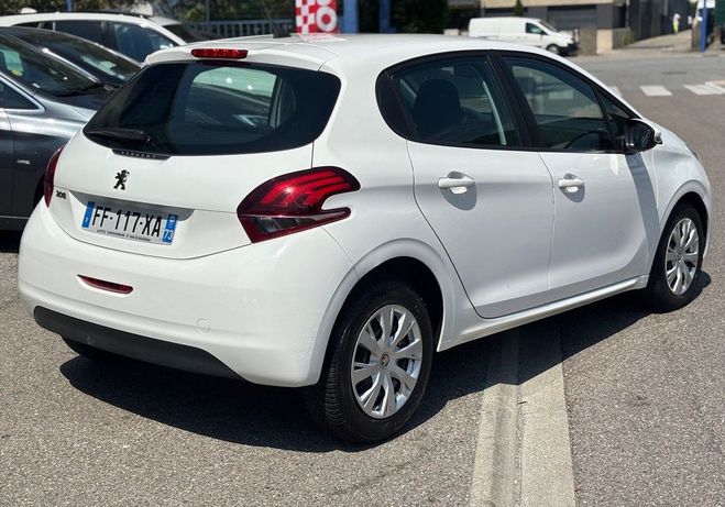 Peugeot 208 1.5 blueHDI 100ch Active Business STE TV Blanc de 2019