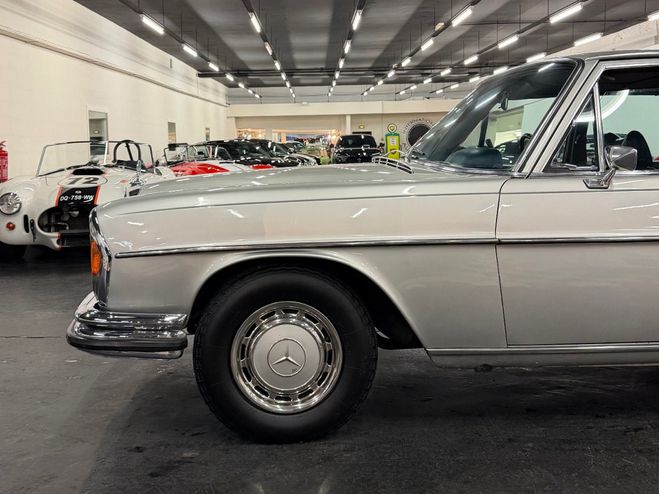 Mercedes 280 SE 3.5 Gris de 1971