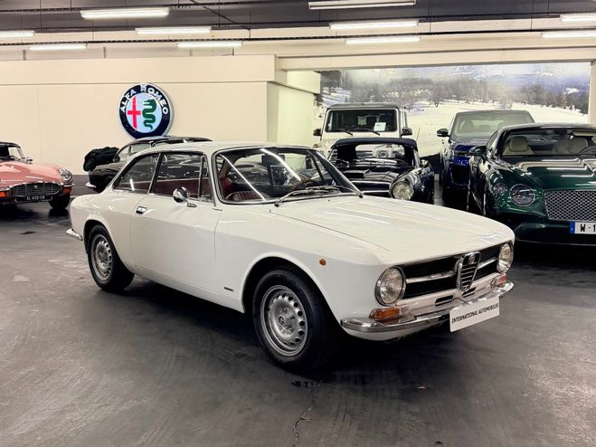 Alfa romeo 1600 GT JUNIOR COUPE BERTONE Noir de 1977