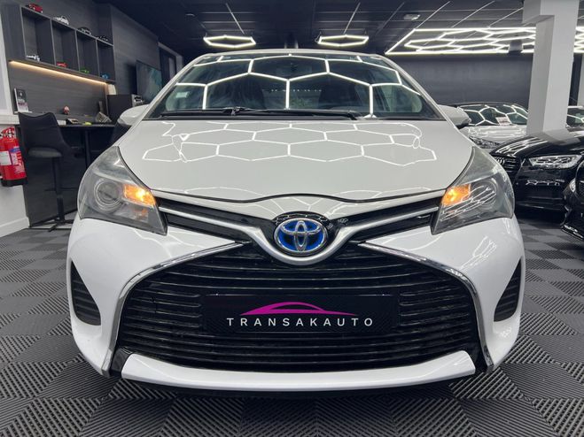Toyota Yaris HYBRIDE 100h Blanc de 2014