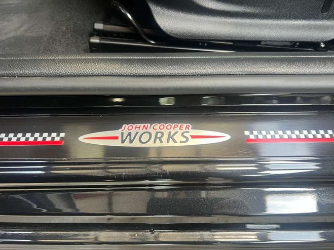 Mini Cooper S Cabrio 2.0l s 178 ch jcw bva7 1 ere ma Noir de 2024