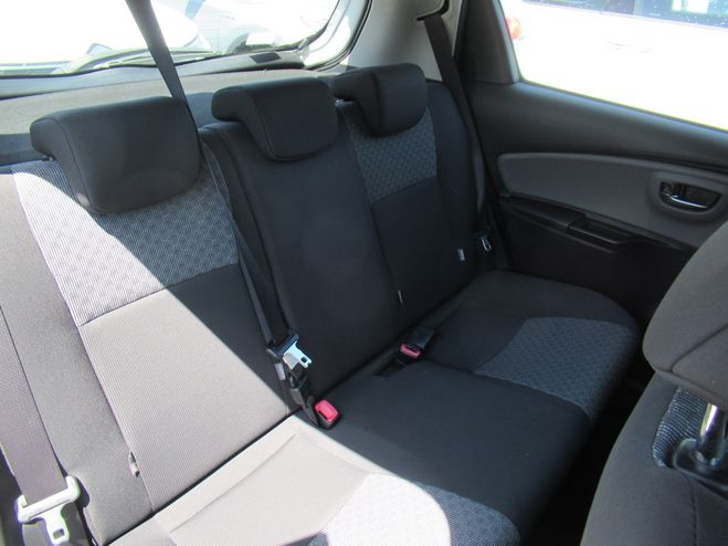 Toyota Yaris 100 VVT-I DYNAMIC 5P BLANC de 2015