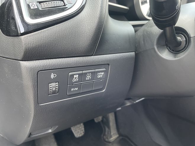 Mazda 3 2.2 SKYACTIV-D 150 ELEGANCE 5P GRIS MEDIUM  de 2015