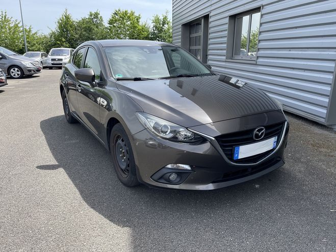 Mazda 3 2.2 SKYACTIV-D 150 ELEGANCE 5P GRIS MEDIUM  de 2015