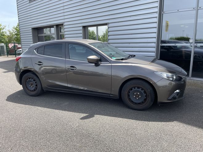Mazda 3 2.2 SKYACTIV-D 150 ELEGANCE 5P GRIS MEDIUM  de 2015