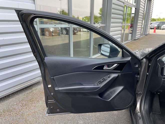 Mazda 3 2.2 SKYACTIV-D 150 ELEGANCE 5P GRIS MEDIUM  de 2015