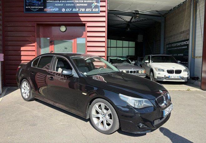 BMW Serie 5 545 i v8 333cv pack m look m5 ct ok Noir de 2004