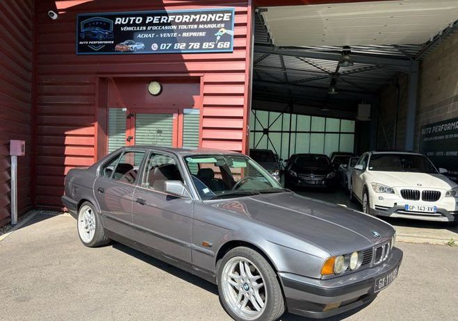 BMW Serie 3 325 i 192CV CUIR CLIMATISATION ETAT NEUF Gris de 1991