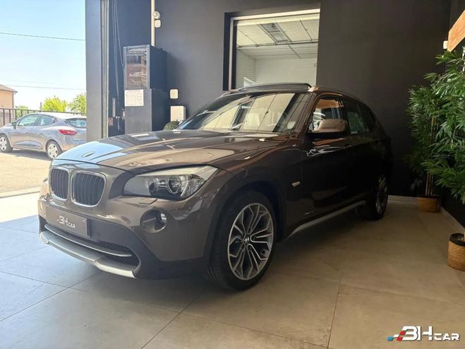 BMW X1 25i 220cv XDRIVE BVA LUXE Marron de 2010