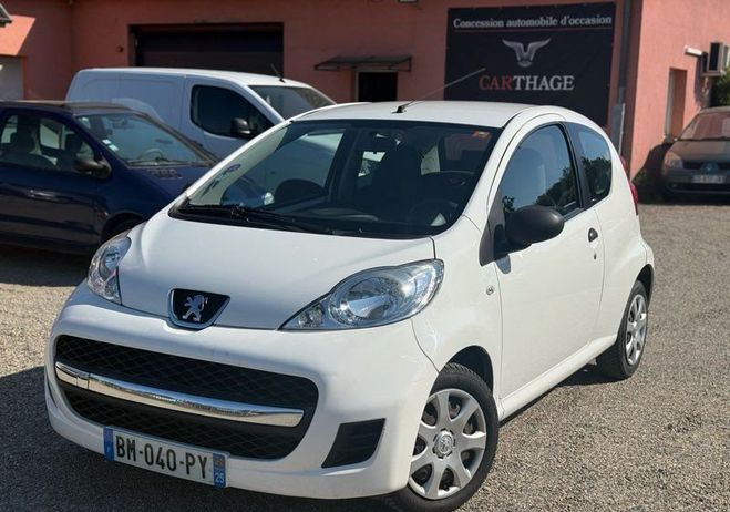 Peugeot 107 1.0 i 12V 68cv Trendy Garantie 1 an Tr�s Blanc de 2011