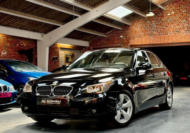 BMW Serie 5 E60 545iA 4,4L V8 333 ch Toit ouvrant, R Noir de 2005