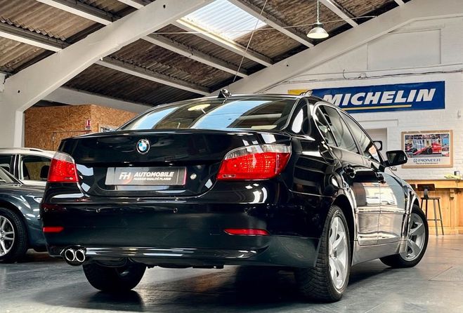 BMW Serie 5 E60 545iA 4,4L V8 333 ch Toit ouvrant, R Noir de 2005
