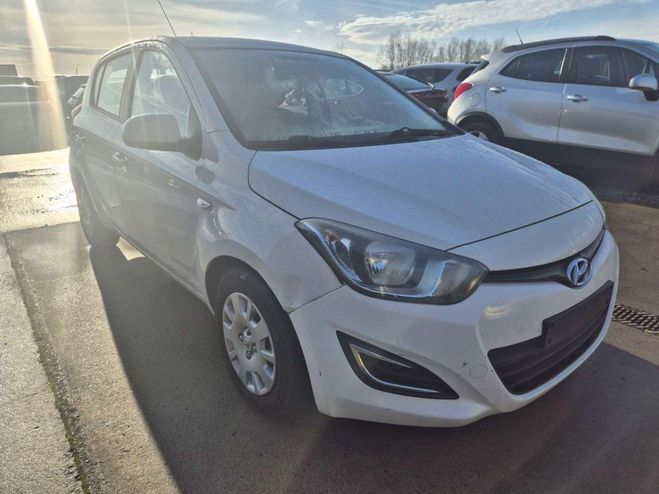 Hyundai I20 1.2i Comfort -- DEGATS CAROSSERIE EXPORT Blanc M�tallis� de 