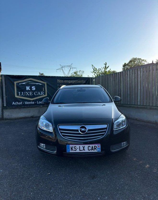 Opel Insignia Sports Tourer 2.0 CDTi 131 Cv Cosmo 1 �r Noir de 2011