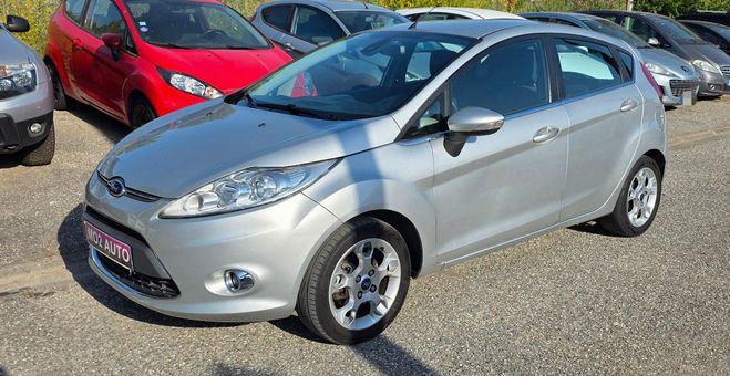 Ford Fiesta VI 1.6 TI-VCT 120CH TITANIUM 2012 150.00 gris de 2012