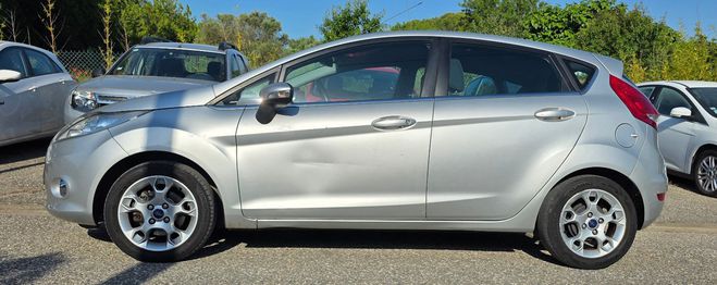 Ford Fiesta VI 1.6 TI-VCT 120CH TITANIUM 2012 150.00 gris de 2012