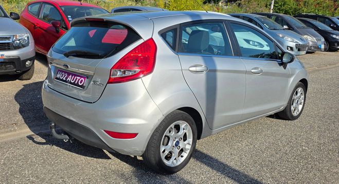 Ford Fiesta VI 1.6 TI-VCT 120CH TITANIUM 2012 150.00 gris de 2012