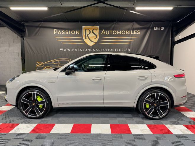 Porsche Cayenne E-HYBRID COUPE ? 3.0L 462 CV Craie / Cam Craie de 2021
