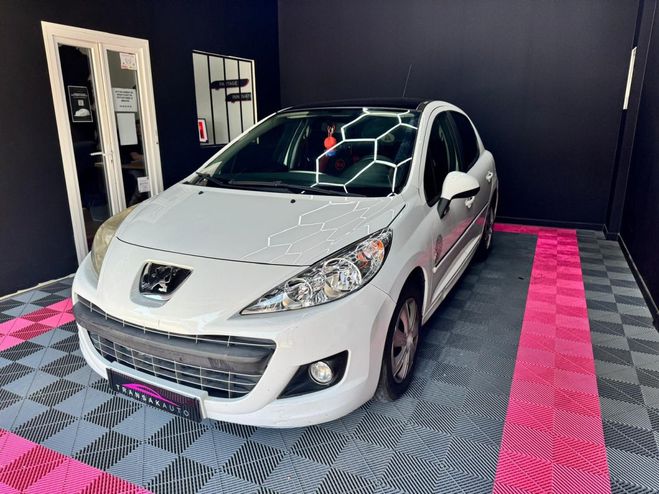 Peugeot 207 1.6 HDi 92ch FAP S�rie 64 Blanc de 2010