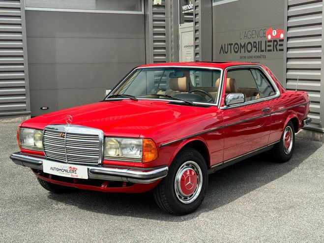 Mercedes 230 CE - 2�me main - Origine France Rouge de 1984
