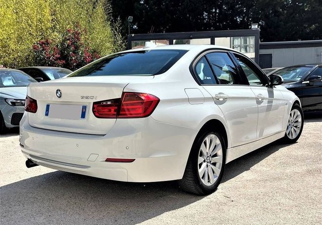 BMW Serie 3 VI (F30) 320i 184ch Modern Blanc de 2012