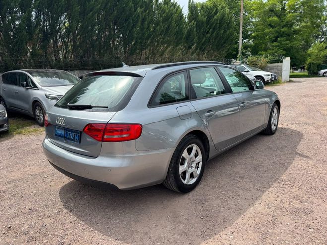 Audi A4 AVANT 2.0 TDI 143ch Ambition Luxe Multit Gris de 2009