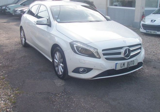Mercedes Classe A III 180 INTUITION Blanc de 2014