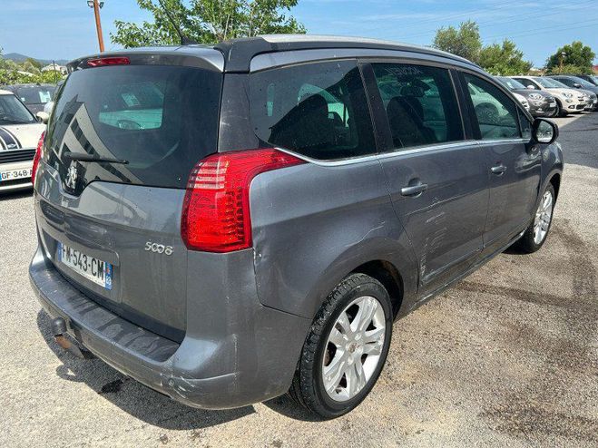 Peugeot 5008 1.6 E-HDI112 FAP ACTIVE BMP6 5PL Gris de 2011