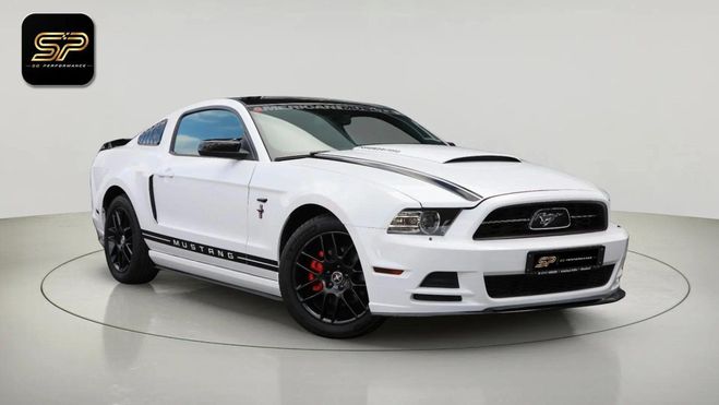 Ford Mustang V6 3.7 * Bi-X�non * �clairage Ambiant *  Blanc de 2014