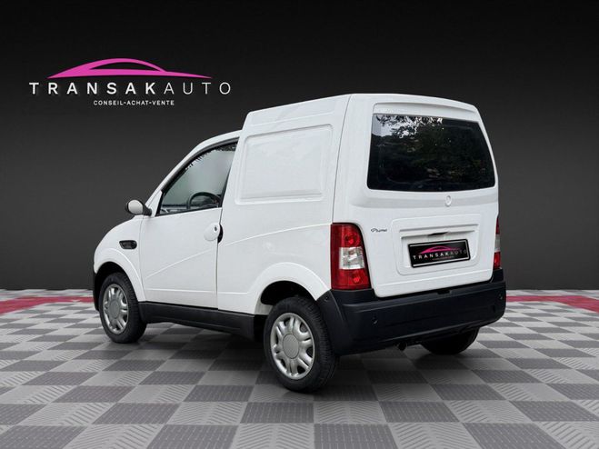 Ligier Optimax Lombardini - Mod�le Rare Blanc de 2009