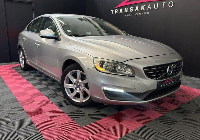 Volvo S60 D2 115ch Momentum SUIVI COMPLET R�VISION Blanc de 2013