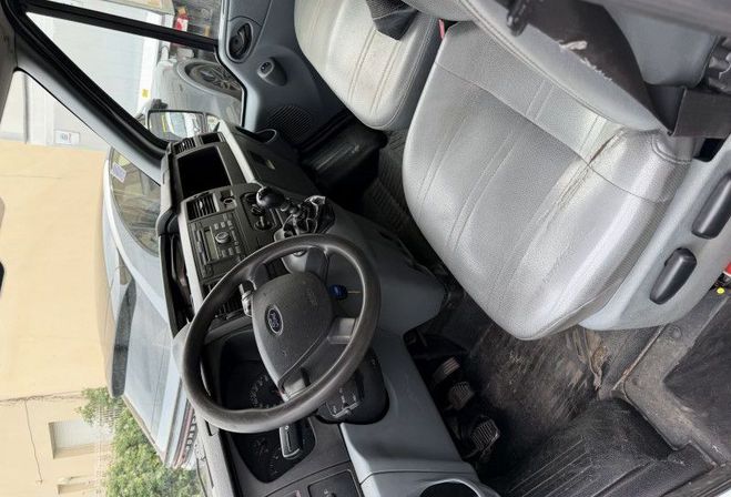 Ford Transit FG 300M 2.2 TDCI 115CH L2H2  de 2011