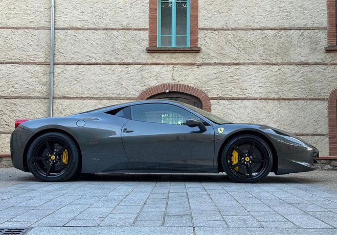 Ferrari 458 Italia Coup� 4.5 V8 570CH Gris de 2012