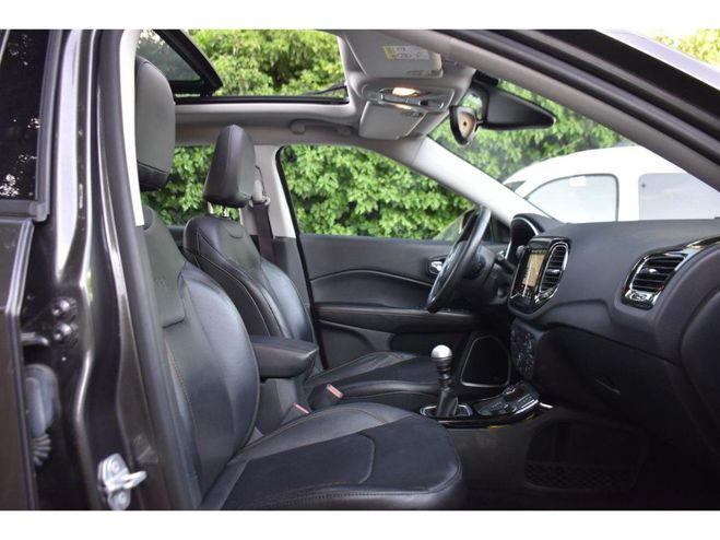 Jeep Compass 2.0 MultiJet II - 140 - 4x4 Active Drive GRIS FONCE de 2018
