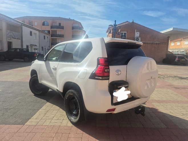 Toyota Land Cruiser 2.8 D-4D GX TREUIL SNORKEL CLIM Blanc de 2016