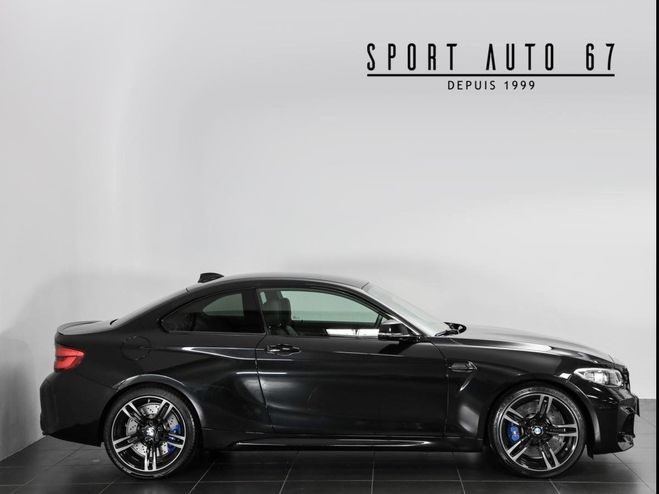 BMW M2 6 cylindres 3.0L turbo Saphir Schwarz de 2017