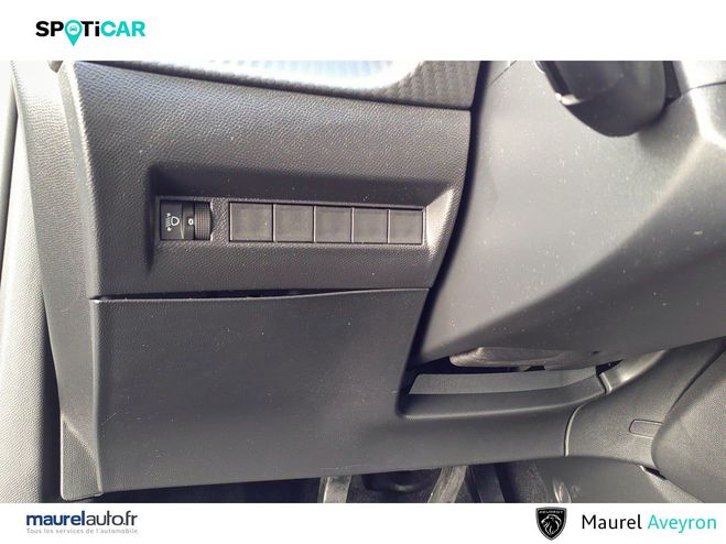 Peugeot 2008 2008 PureTech 100 S&S BVM6 Active 5p Grey de 2024