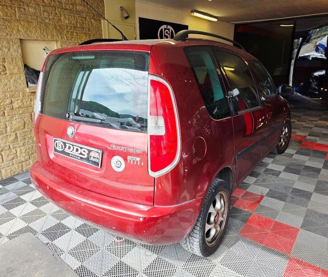 Skoda Roomster 1.6i - 16V BOITE AUTO SANS CT Rouge Clair de 2007