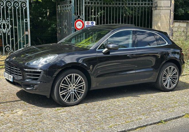 Porsche Macan 3.0 v6 s full suivi toit ouvrant attelag Noir de 2016