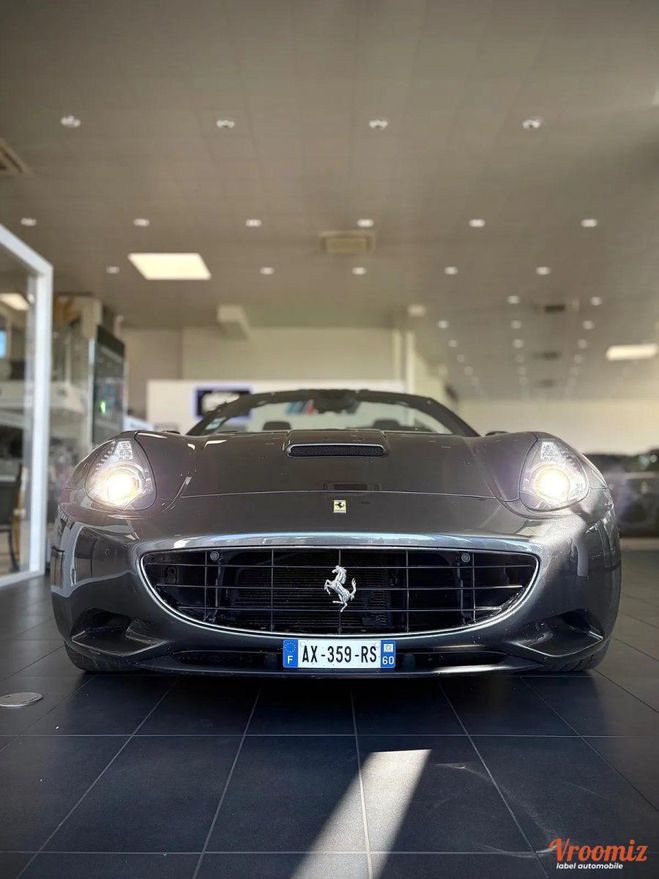 Ferrari California 31 FORMULA 1 WORLD TITLES - V8 - Gris Si Gris de 2010