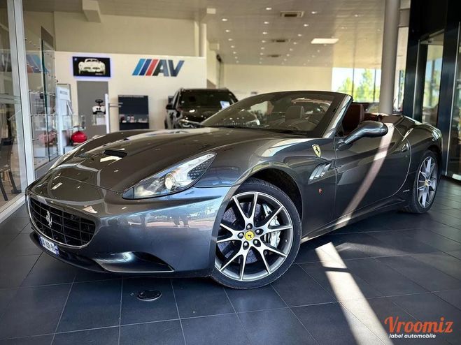 Ferrari California 31 FORMULA 1 WORLD TITLES - V8 - Gris Si Gris de 2010