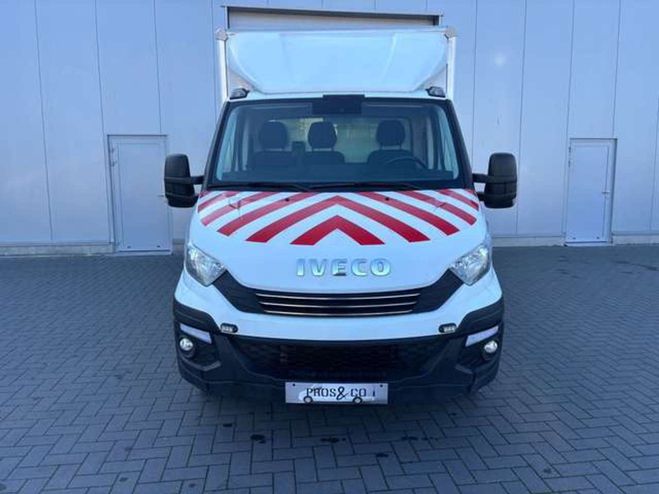 Iveco Daily -- BOITE AUTO TVA DEDUCTIBLE 1 ER MAIN Blanc de 
