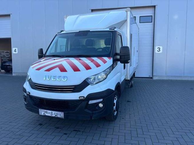 Iveco Daily -- BOITE AUTO TVA DEDUCTIBLE 1 ER MAIN Blanc de 