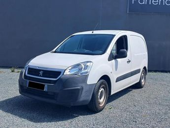  Voir d&eacute;tails -Peugeot Partner Vu FOURGON 1.6 VTI 100 L1 M PREMIUM GARA &agrave;  La Jarne (17)