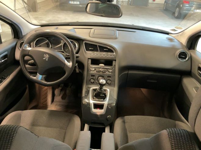 Peugeot 5008 2.0 BLUEHDI 150CH ALLURE S&S 7PL Noir de 2016